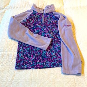 Columbia half-zip pullover lightweight fleece. Perfect for layering or a shirt.
